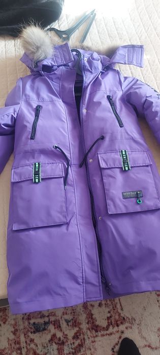 Продаю зимную, тёплую куртку для девочки