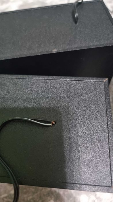 Бас каса с тонколони