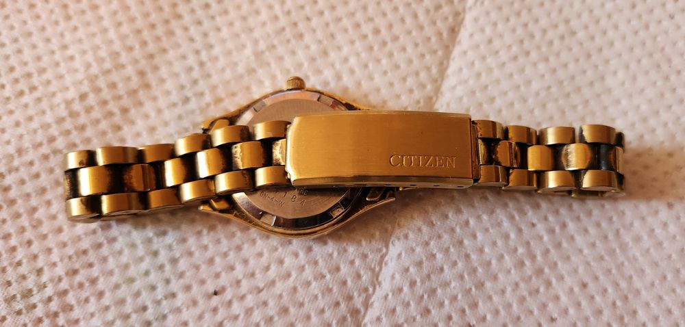 Дамси часовник CITIZEN GOLD