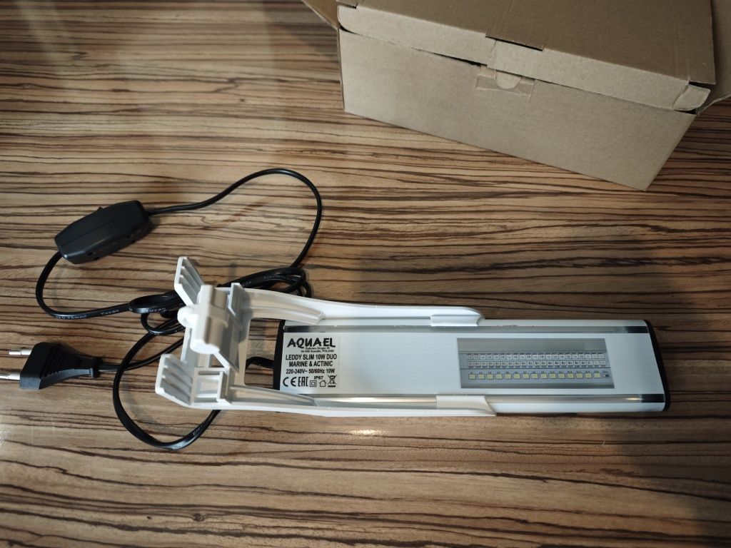 Lampa LED pt acvarii, Aquael, Leddy Slim Duo, 10W, 20-30cm garantie
