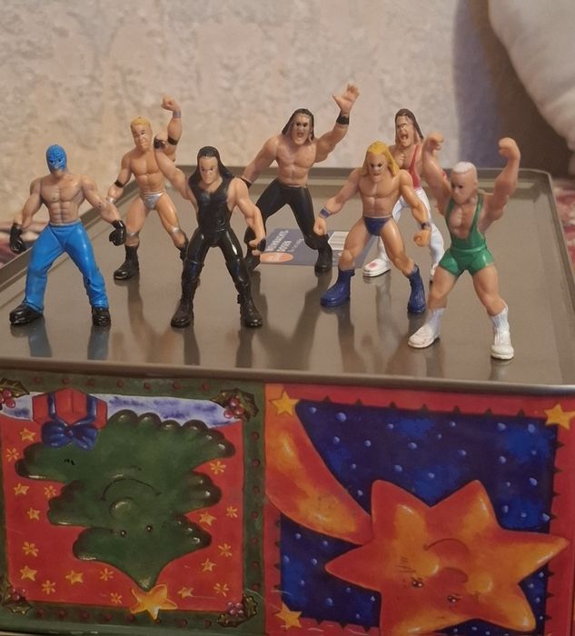 Фигурки на кечисти