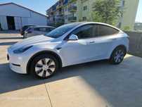 Tesla Model Y Primul proprietar