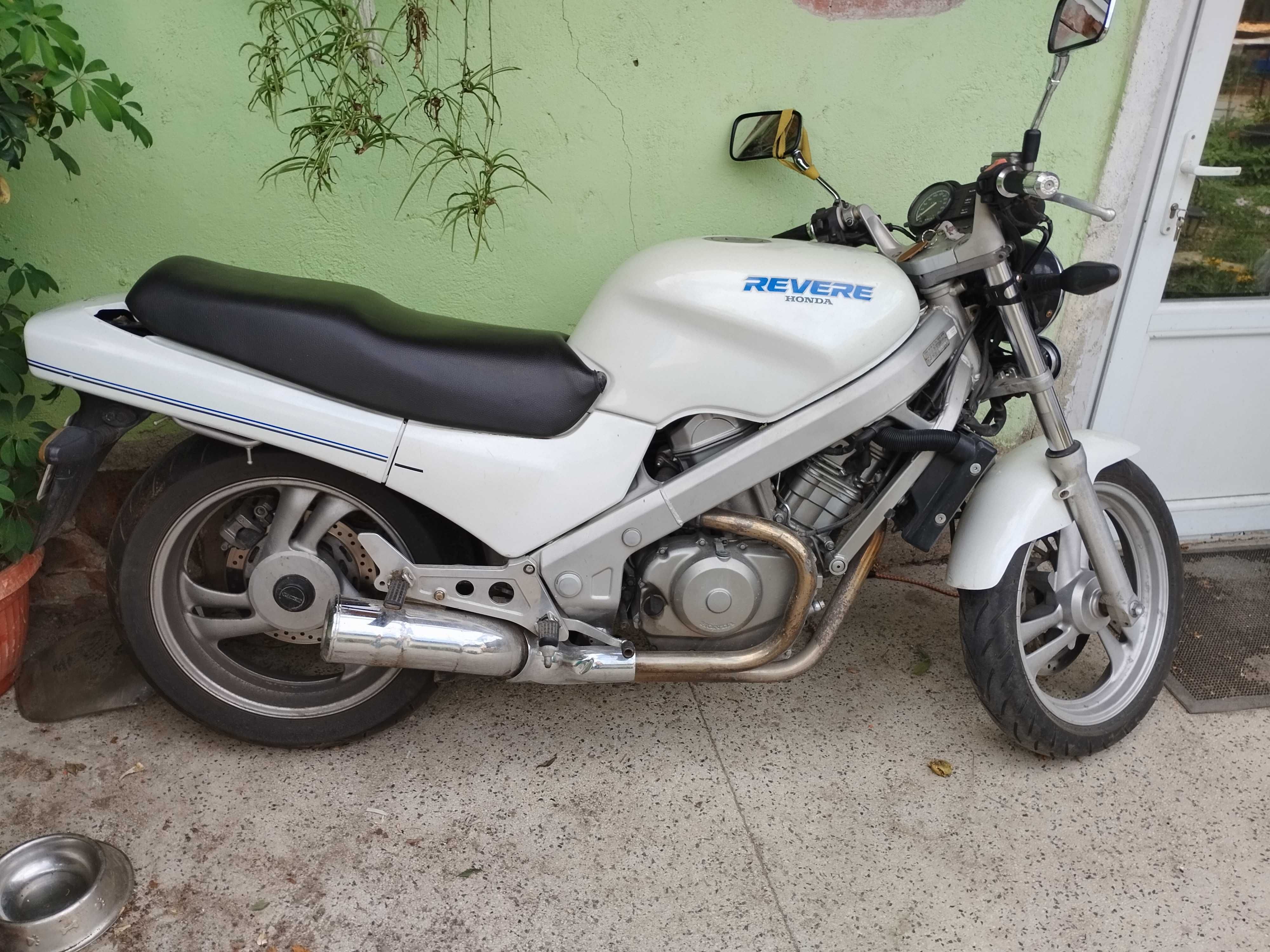 Honda. NTV revere