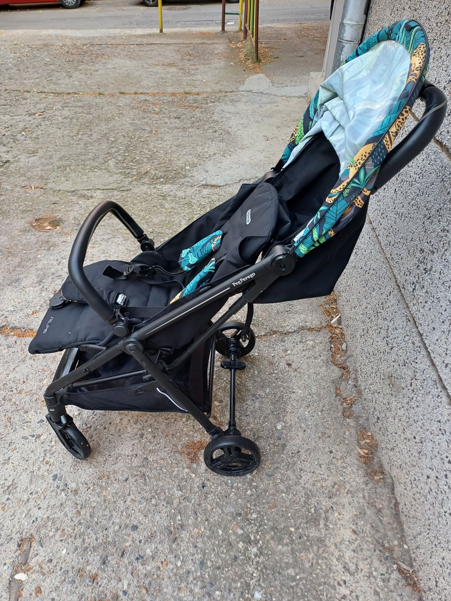 Количка Peg Perego Selfie+ комарник и дъждобран+ чувалче+подложка