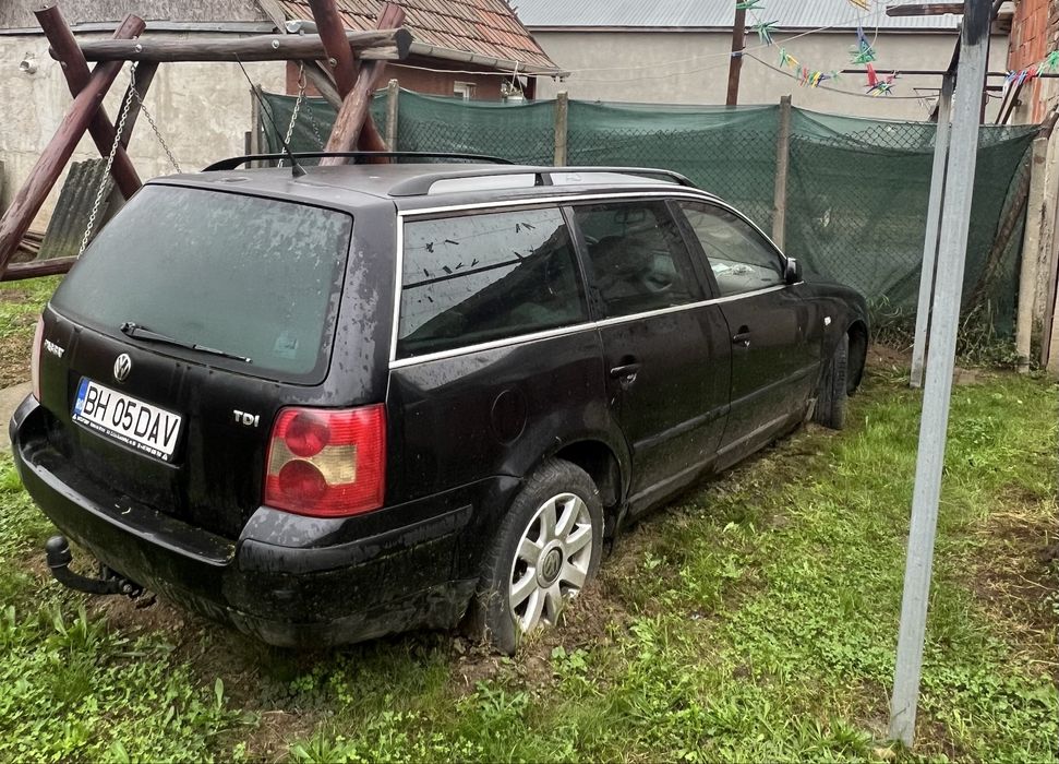Vand/dezmembrez VW passat B5 2003 1.9tdi 131cp