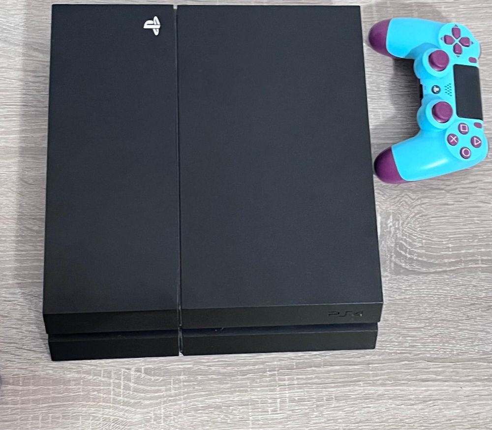 PS4 1TB с FİFA 2017/2021 и други игри