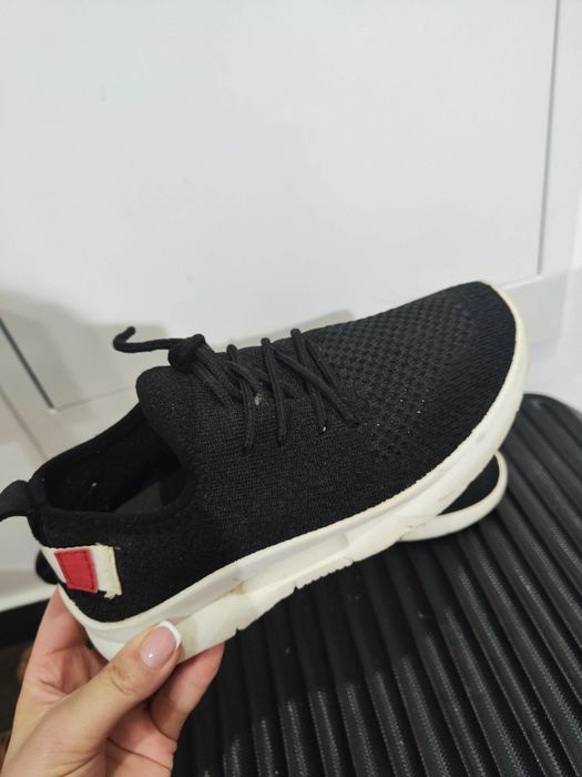 Ghete mărimea 37 50 lei