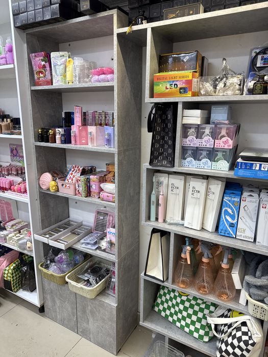 Продам стилажы каждый по 10000 тг