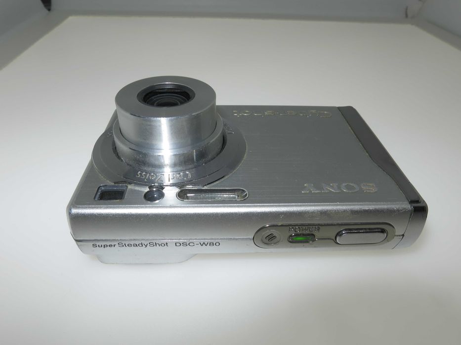 Sony CyberShot W80 цифров фотоапарат дигитална камера отлично състояни