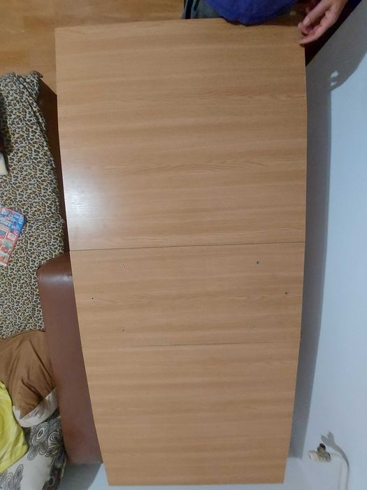 Vând masă extensibilă