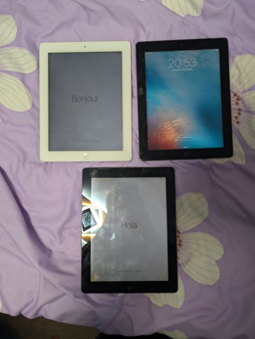 Se vând iPad urî 2..4
