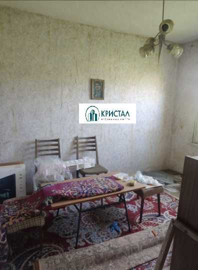 Масивна къща с пристройка в Кочево