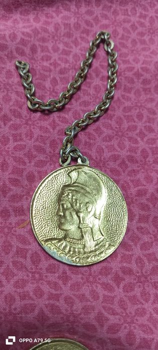 Vând monede de colecție