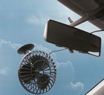 Ventilator auto Carpoint 12V cu rama de plastic, mufa de bricheta si ventuza de fixare