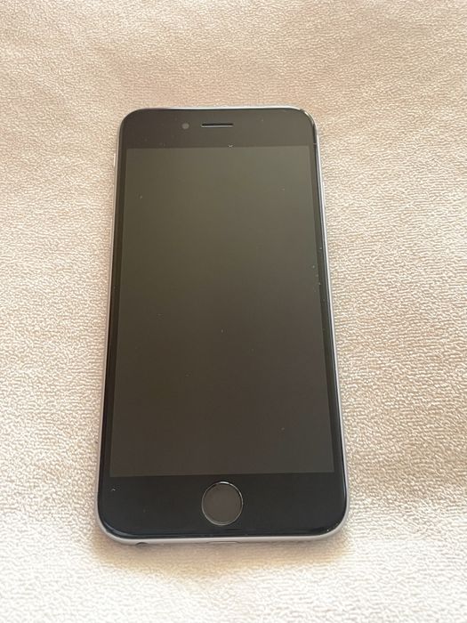 Телефон iPhone 6S