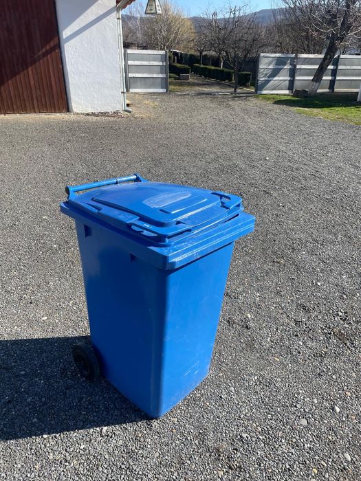 Tomberon / pubelă de gunoi 240 L NOU , culoare negru sau albastru