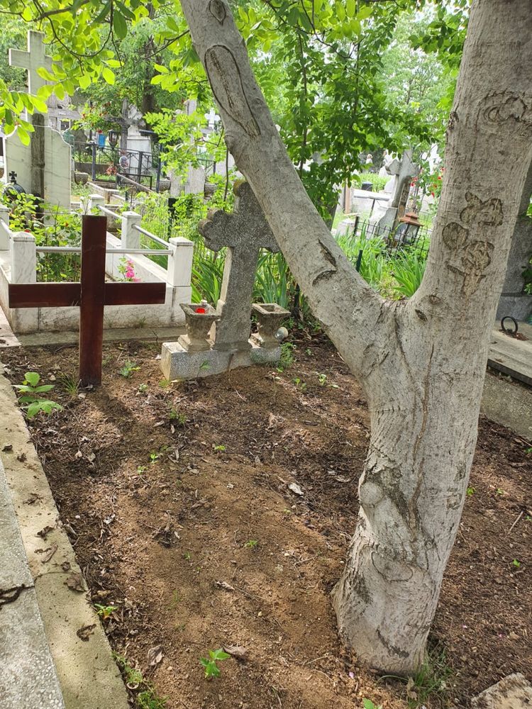 Locuri de veci 2 morminte - Parohia Sfanta Maria - Herastrau