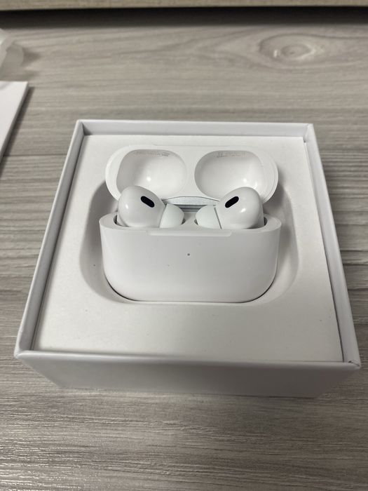 Apple AirPods Pro 2 - originale, noi