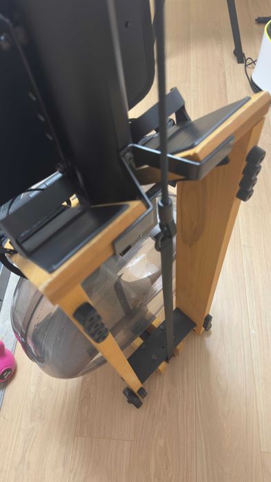 Aparat de Vâslit Premium WaterRower Home A1 cu Rezistență pe Apă