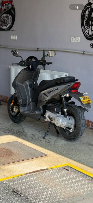 Scuter Piaggio Typhoon