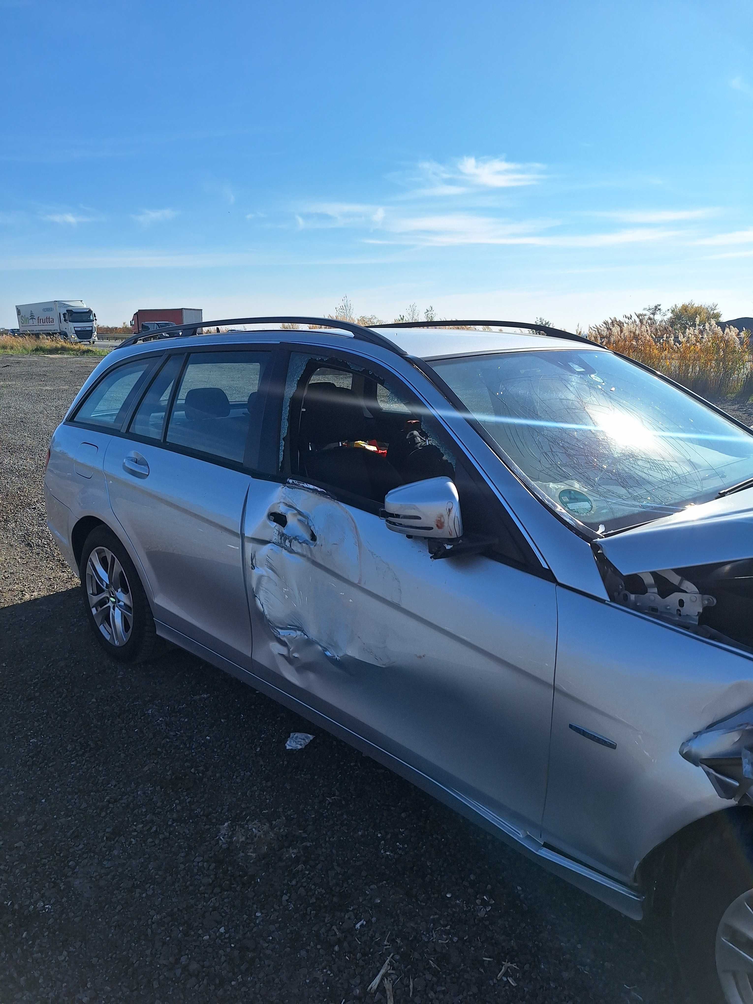 Мерцедес W204 2011 г. На части код 651