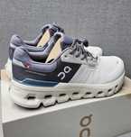 Vand Incaltaminte barbati ON / Cloudrunner 2 Waterproof NOI