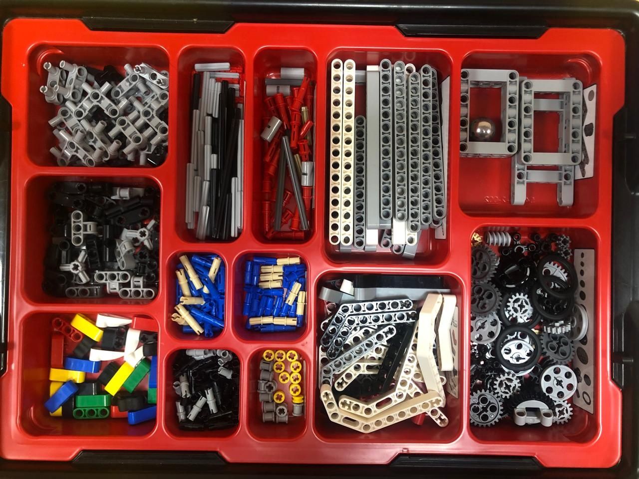 Lego Mindstorms Ev3 45544 + Ресурсный набор 45560 в подарок