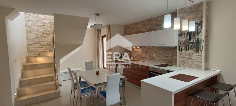 Луксозен мезонет в к.к. Златни Пясъци град Варна