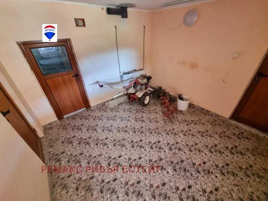 Бизнес имот под наем местност Караач, гр. Русе