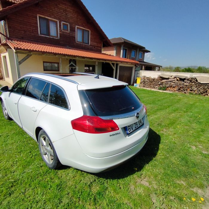 Opel Insignia Sports Tourer SW 2010 cu trapa si panoramic