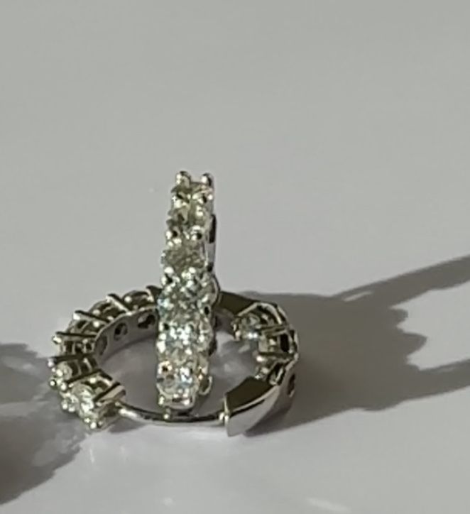 Уникални двойно блестящи обици с лаб. диаманти (moissanite, мойсанити)