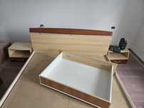 Vand set dormitor pat 160x200, 2 noptiere si 1 comoda TV cu sertare