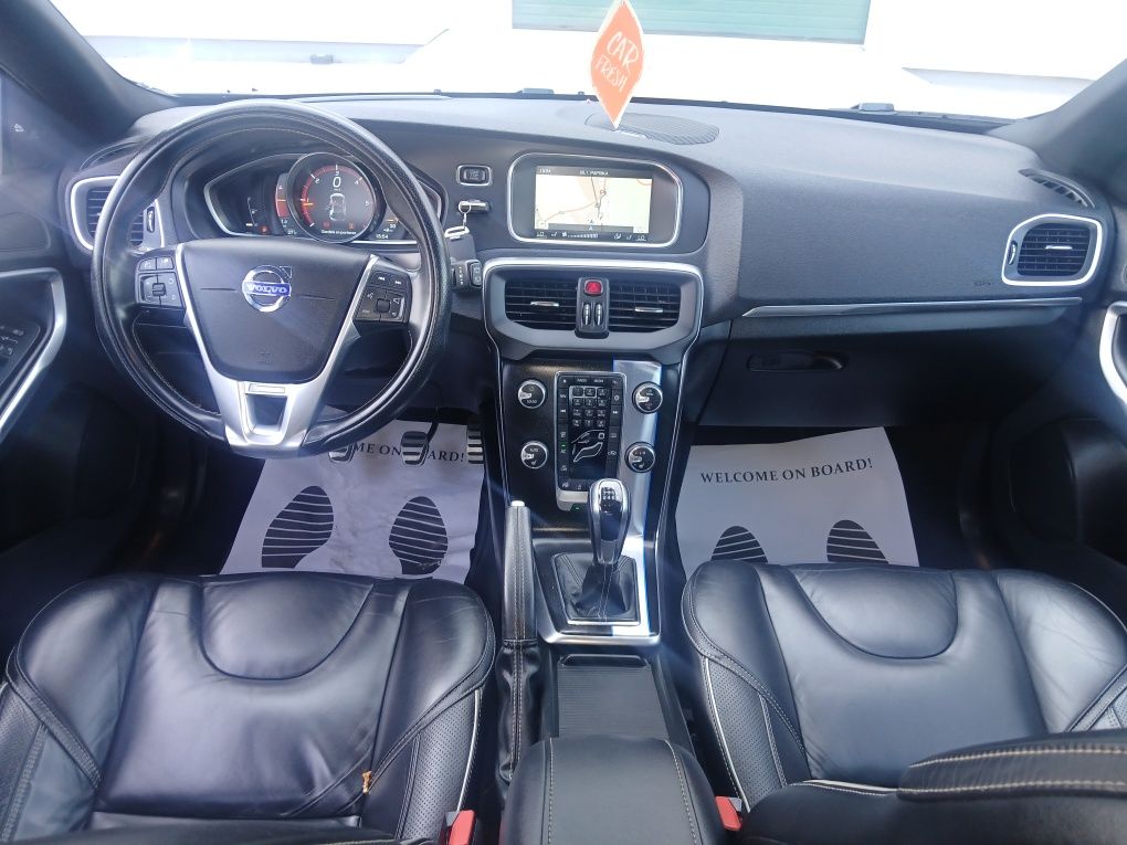 Vând volvo v40. 2.0 diesel