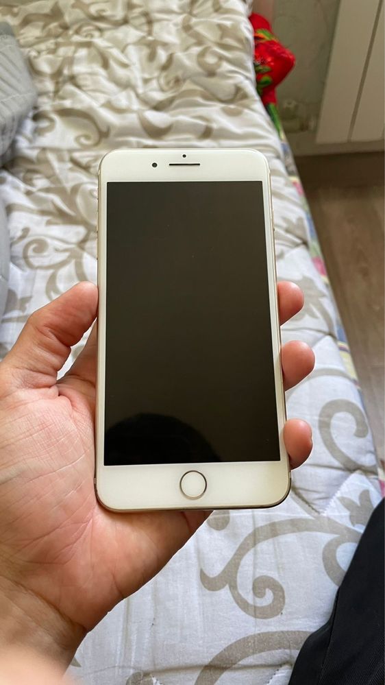 Продается Iphone 7+ в отличном состояний!