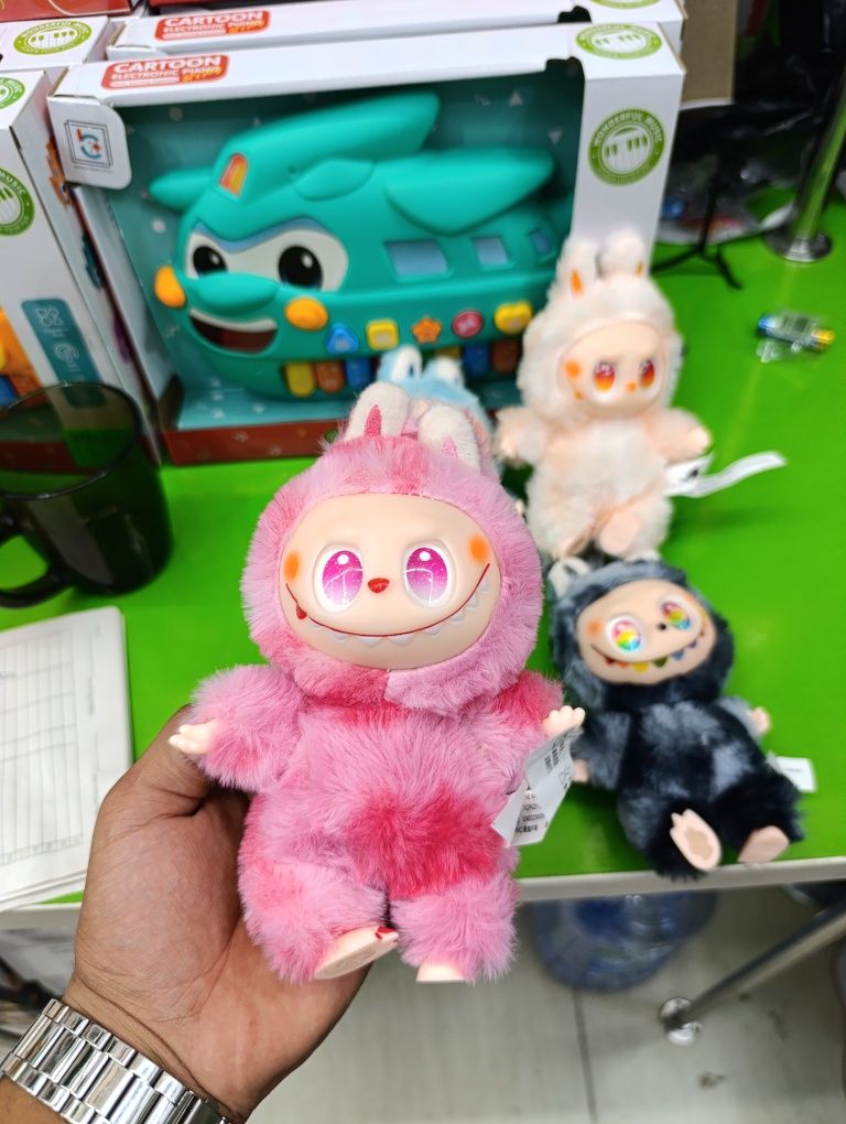 Labubu brelok big
+