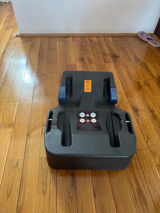 Vând cărucior 3ini Inglesina