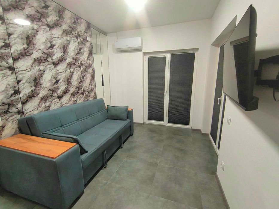 Продаётся  1 комнатная квартира  студия.