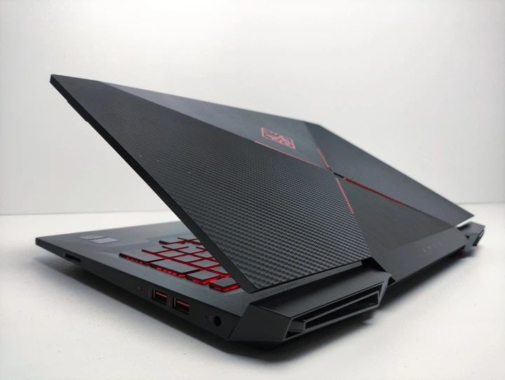 Игровой ноутбук HP Omen 17 дюйм с большим экраном