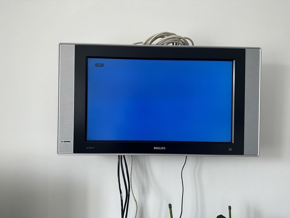 Продается тв philips
