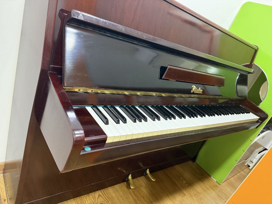 Пианино немецкое в хорошем состоянии