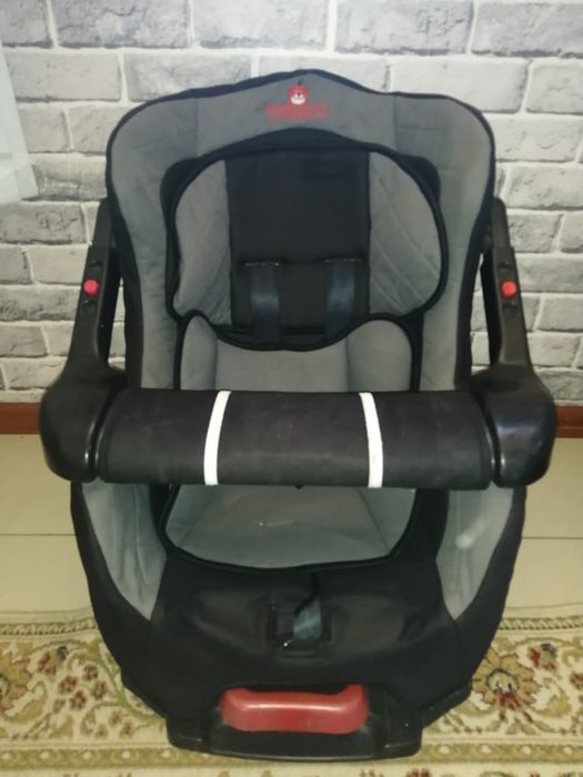 Продам детское автокресло