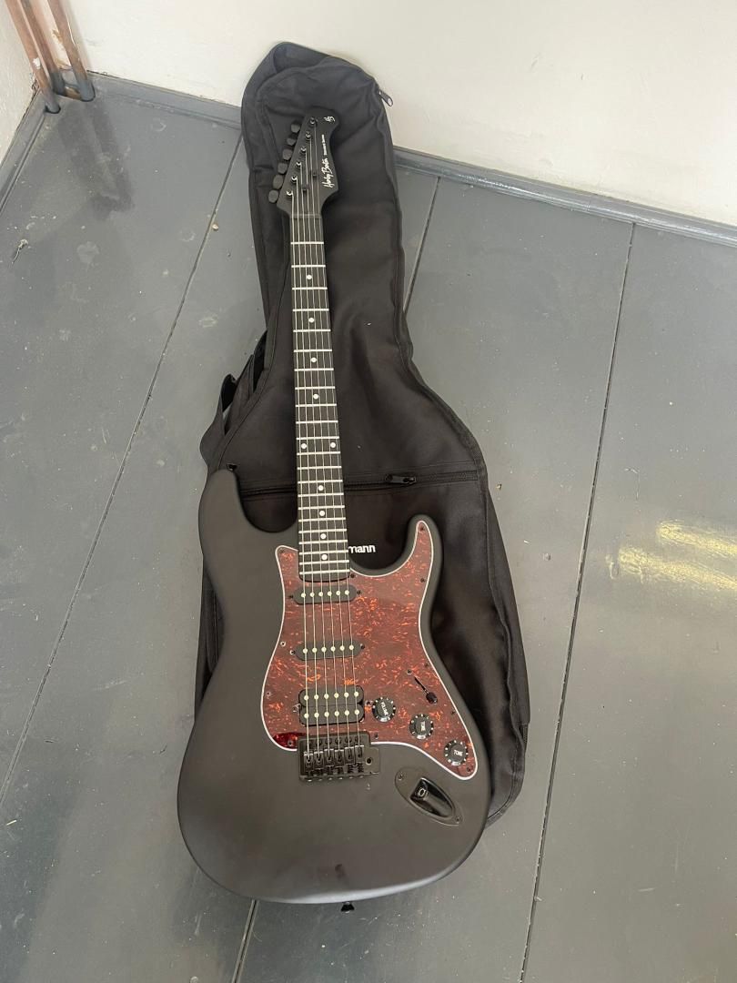 Chitara Harley Benton ST-20HSS SBK Standard Series -A-