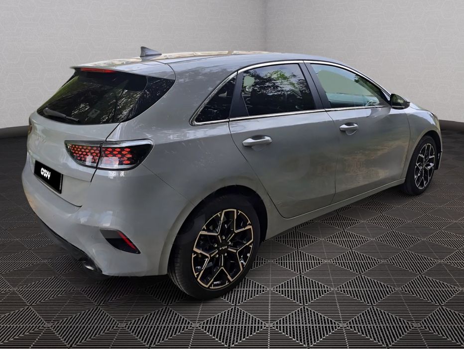 Kia Ceed 2024 1.0cmc 120cp 23000km