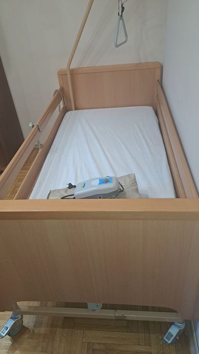 Електрическо болнично лежло