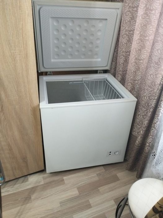 Продам морозильную камеру