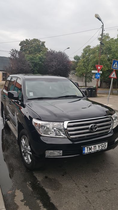 Vând Toyota Land Cruiser V8