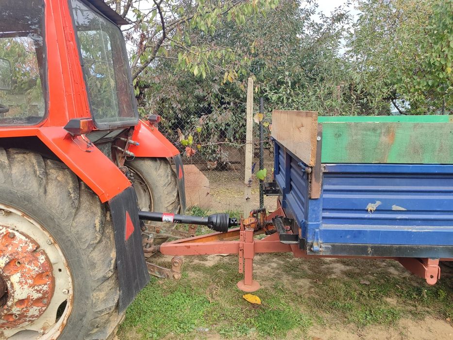 Vând sau schimb Tractor 45