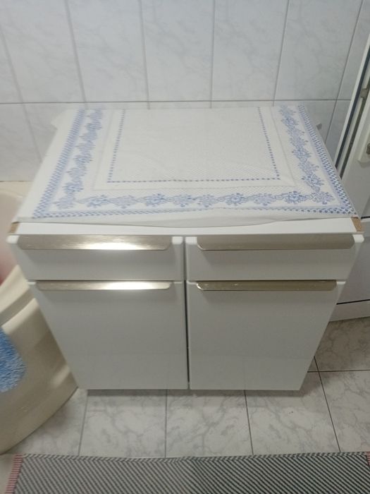 Vând mască de chiuveta pentru bucătărie