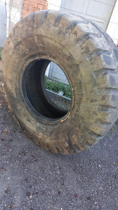 Гуми 20.5-25 и 12.00-20 и гума за мотокар