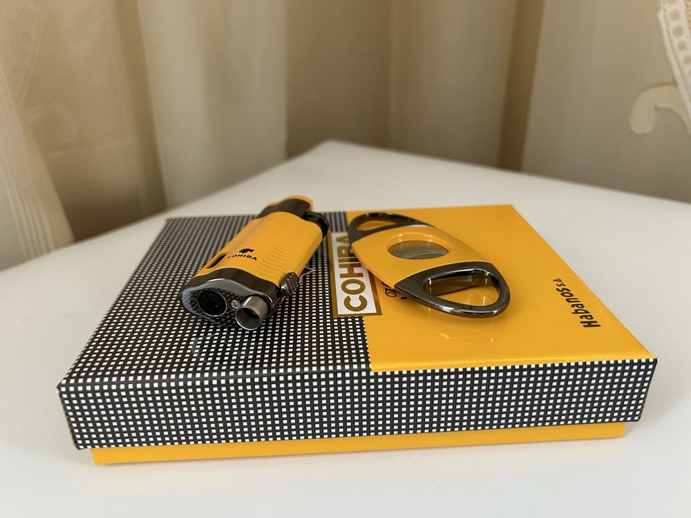 Комплект за пури COHIBA – 3 Jet пламъка + ножче